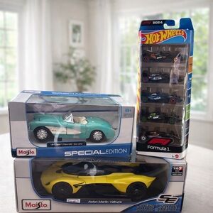 NEW FREE SHIPPING! Die-Cast Car Bundle | Maisto Special Edition & Hot Wheels